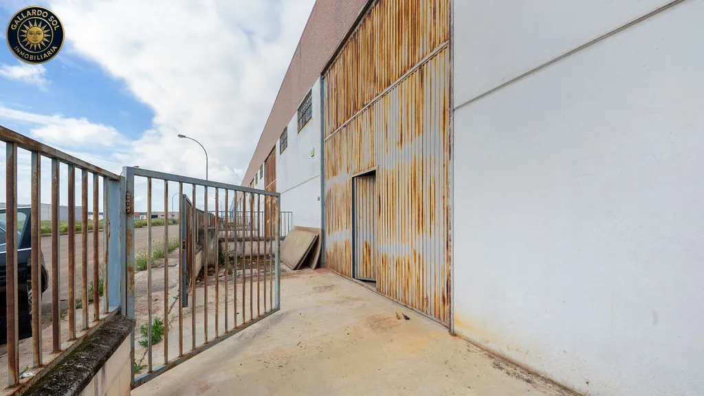 Nave Industrial Exterior